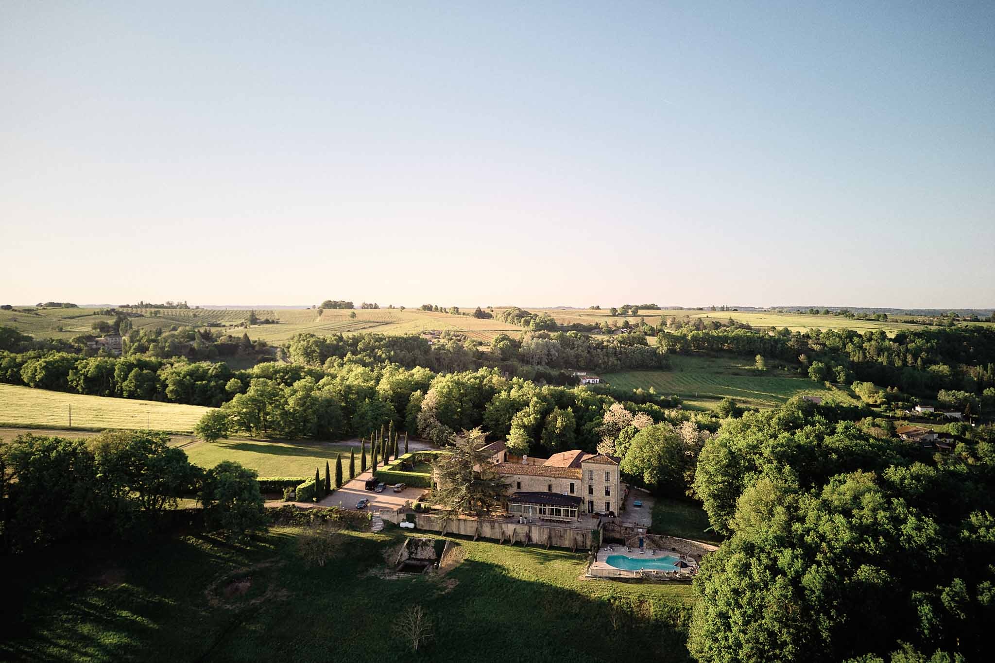 Château de Sanse overlooking the vineyards of the Gironde